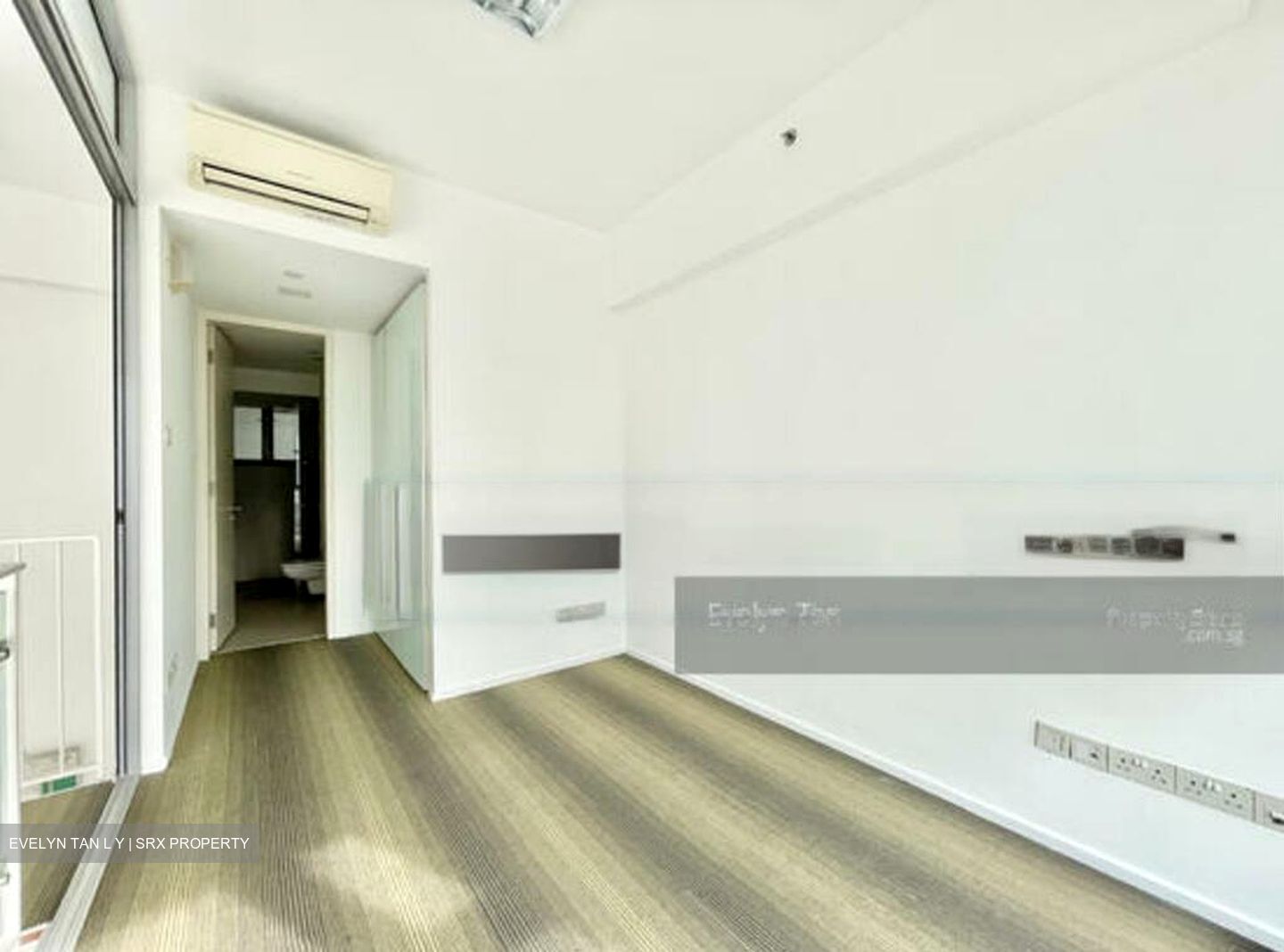 Southbank (D7), Office #460173901